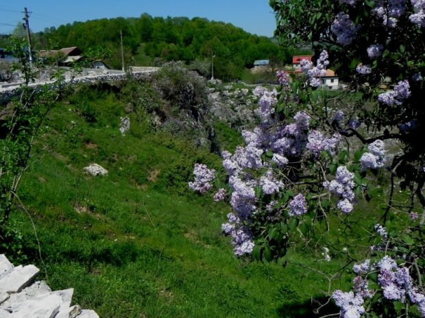 romania best time to visit spring
