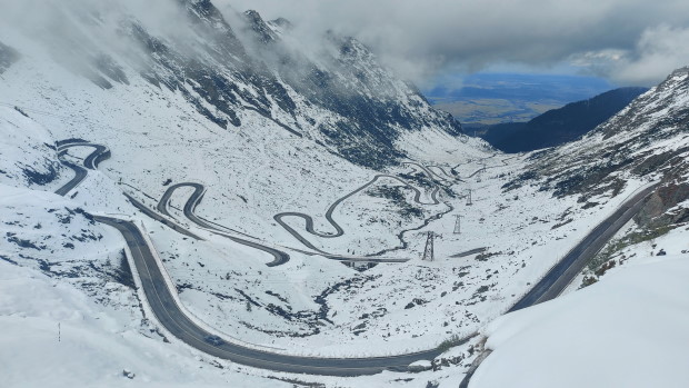Transfagarasan snow