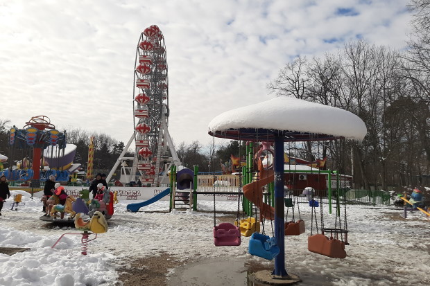 Herastrau amusement park bucharest