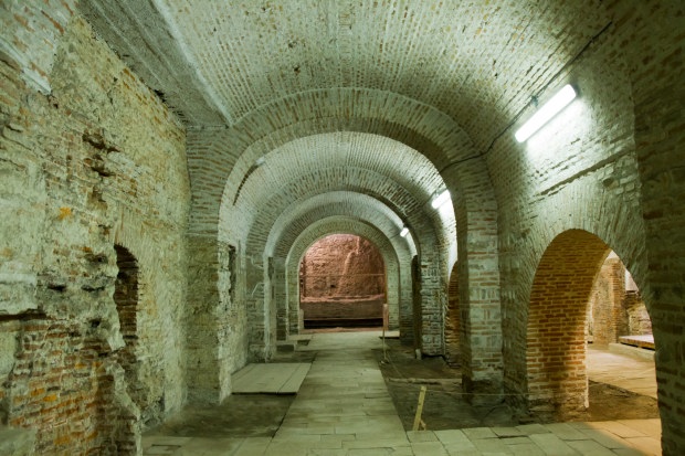 Vlad court Bucharest