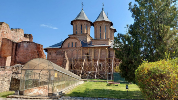 Royal-court-in-Targoviste